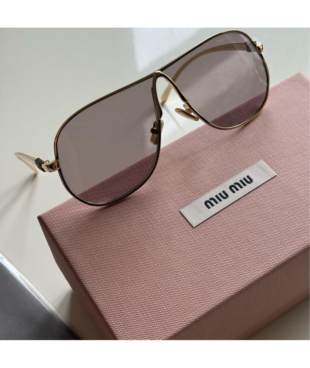 MIU MIU Золотые металлические солнцезащитные очки, фото 2
