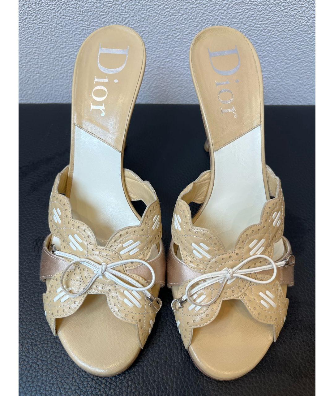 CHRISTIAN DIOR Бежевые кожаные босоножки, фото 2
