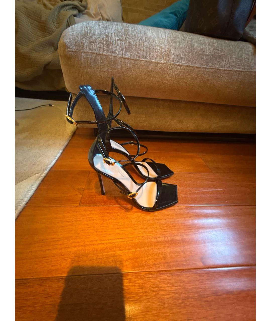 GIANVITO ROSSI Черные кожаные босоножки, фото 5
