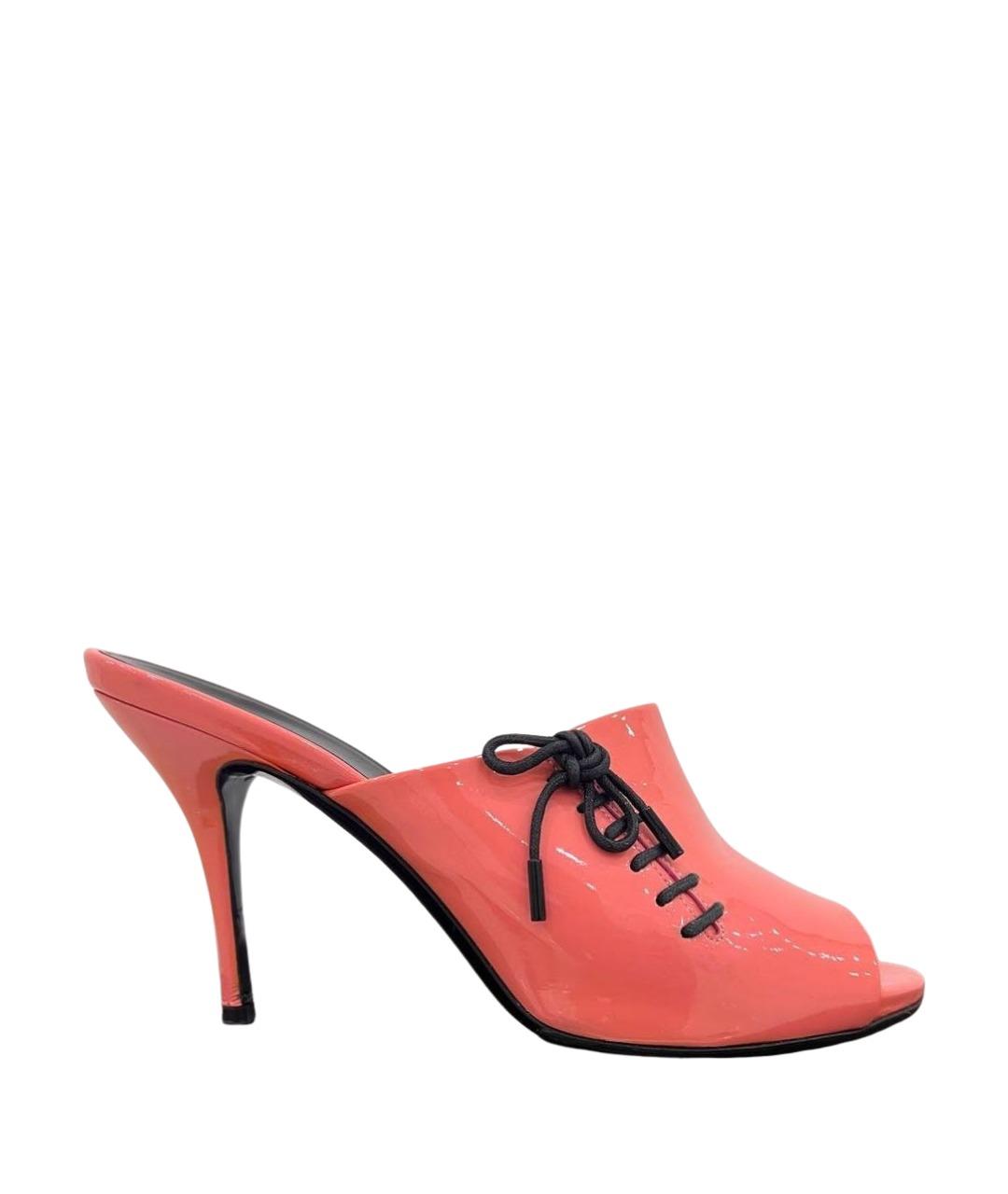 GUCCI Коралловые мюли из лакированной кожи, фото 1
