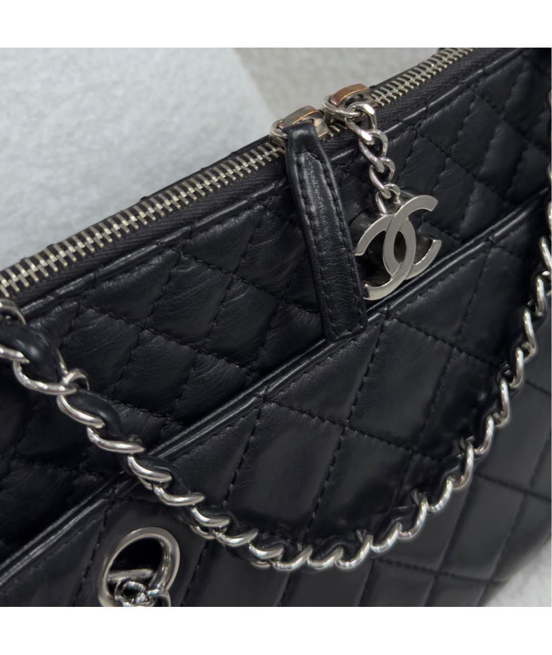 CHANEL Черная кожаная сумка через плечо, фото 4