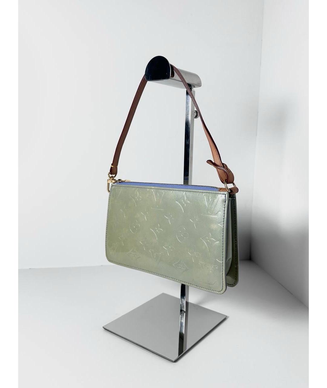 LOUIS VUITTON Голубая сумка с короткими ручками из лакированной кожи, фото 5