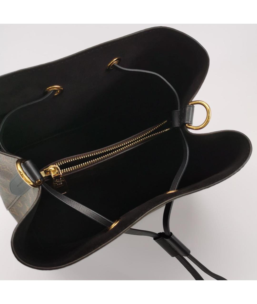 LOUIS VUITTON Черная кожаная сумка тоут, фото 3