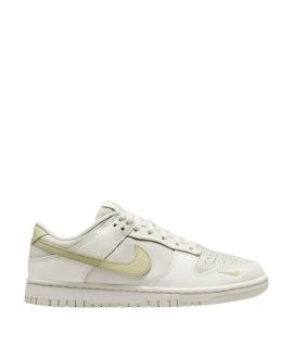 NIKE Кроссовки