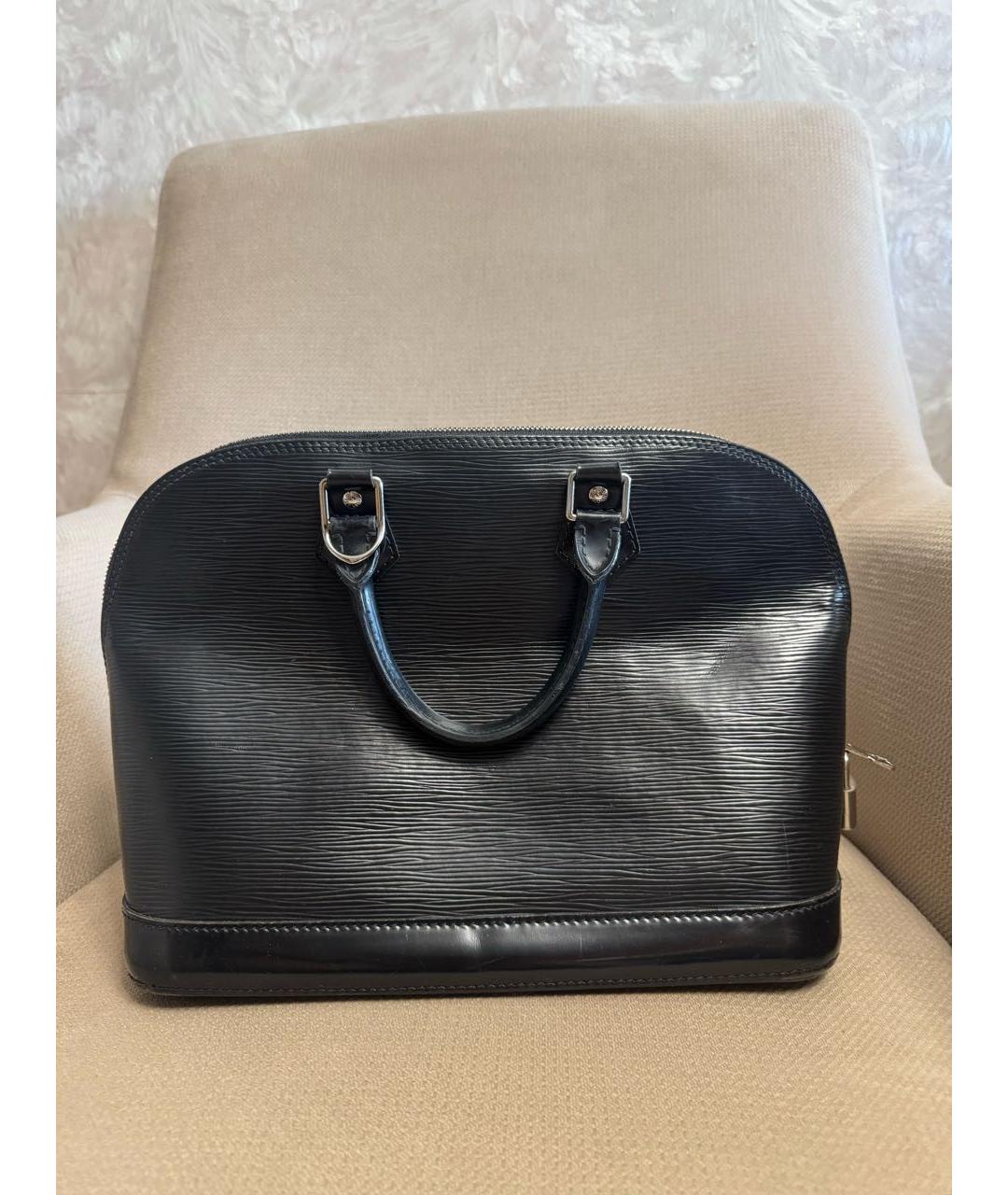LOUIS VUITTON Черная кожаная сумка с короткими ручками, фото 3