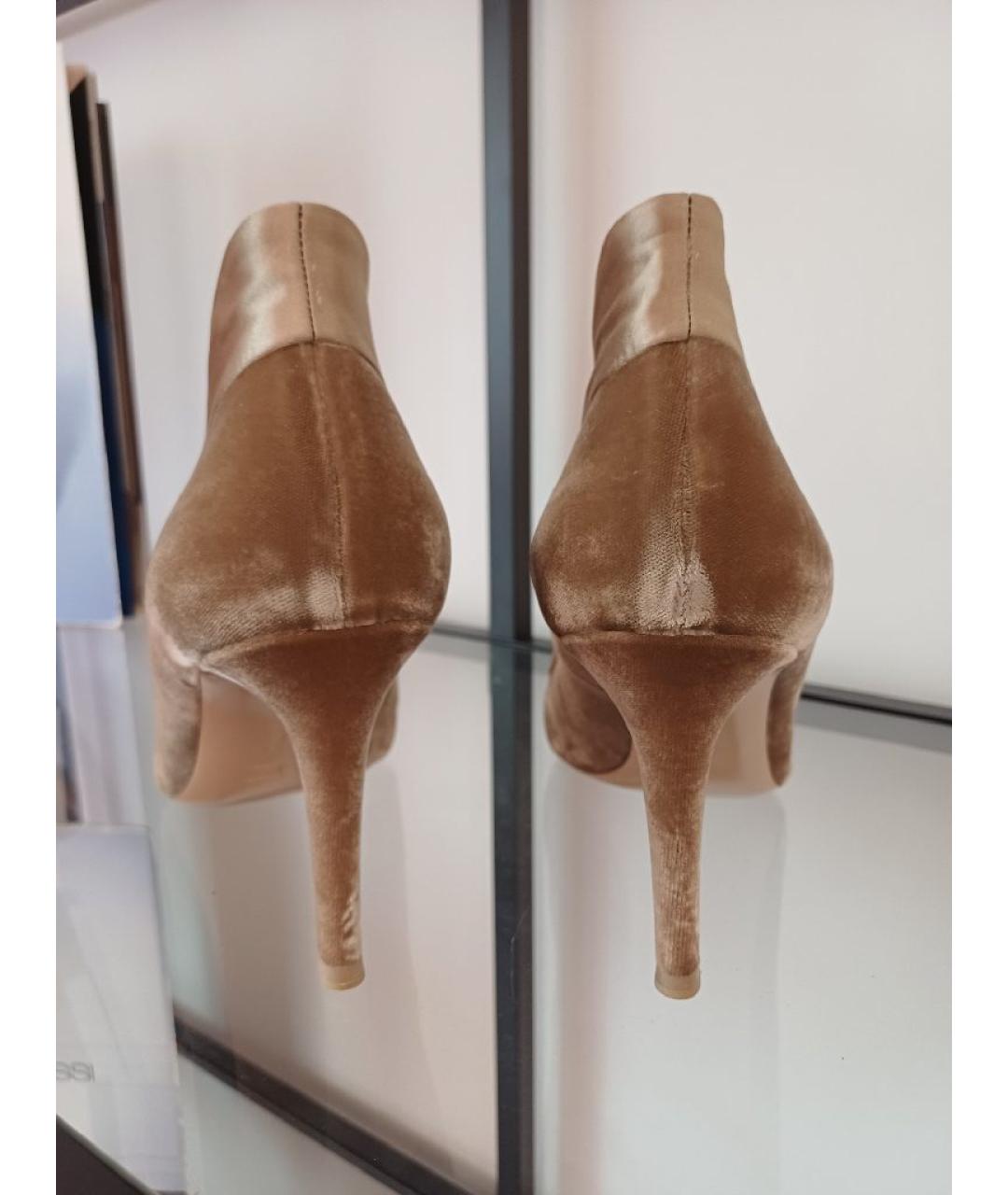 GIANVITO ROSSI Коричневые бархатные туфли, фото 8