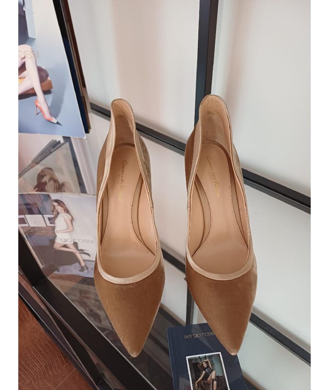 GIANVITO ROSSI Коричневые бархатные туфли, фото 7