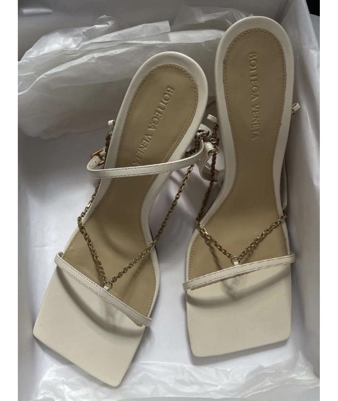 BOTTEGA VENETA Бежевые кожаные босоножки, фото 5