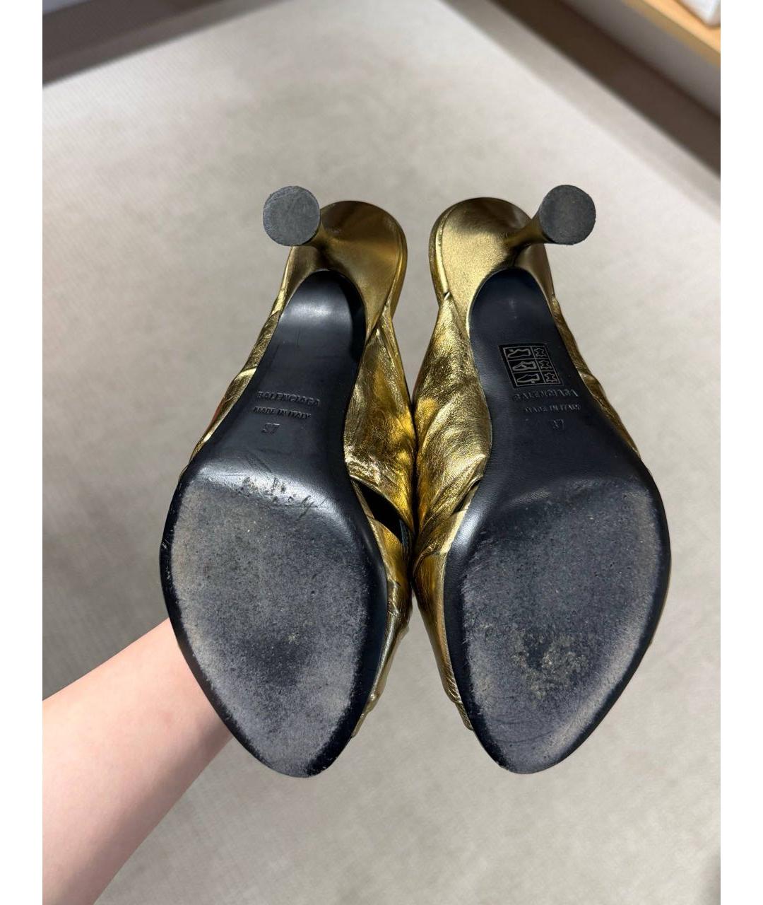 BALENCIAGA Золотые мюли, фото 6