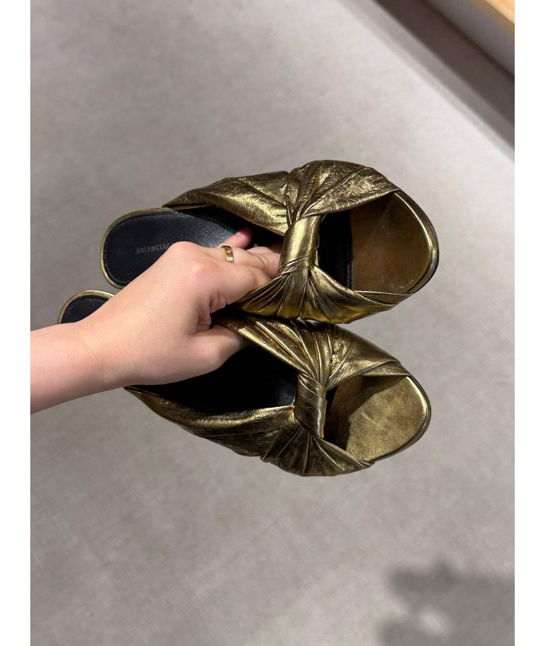 BALENCIAGA Золотые мюли, фото 4