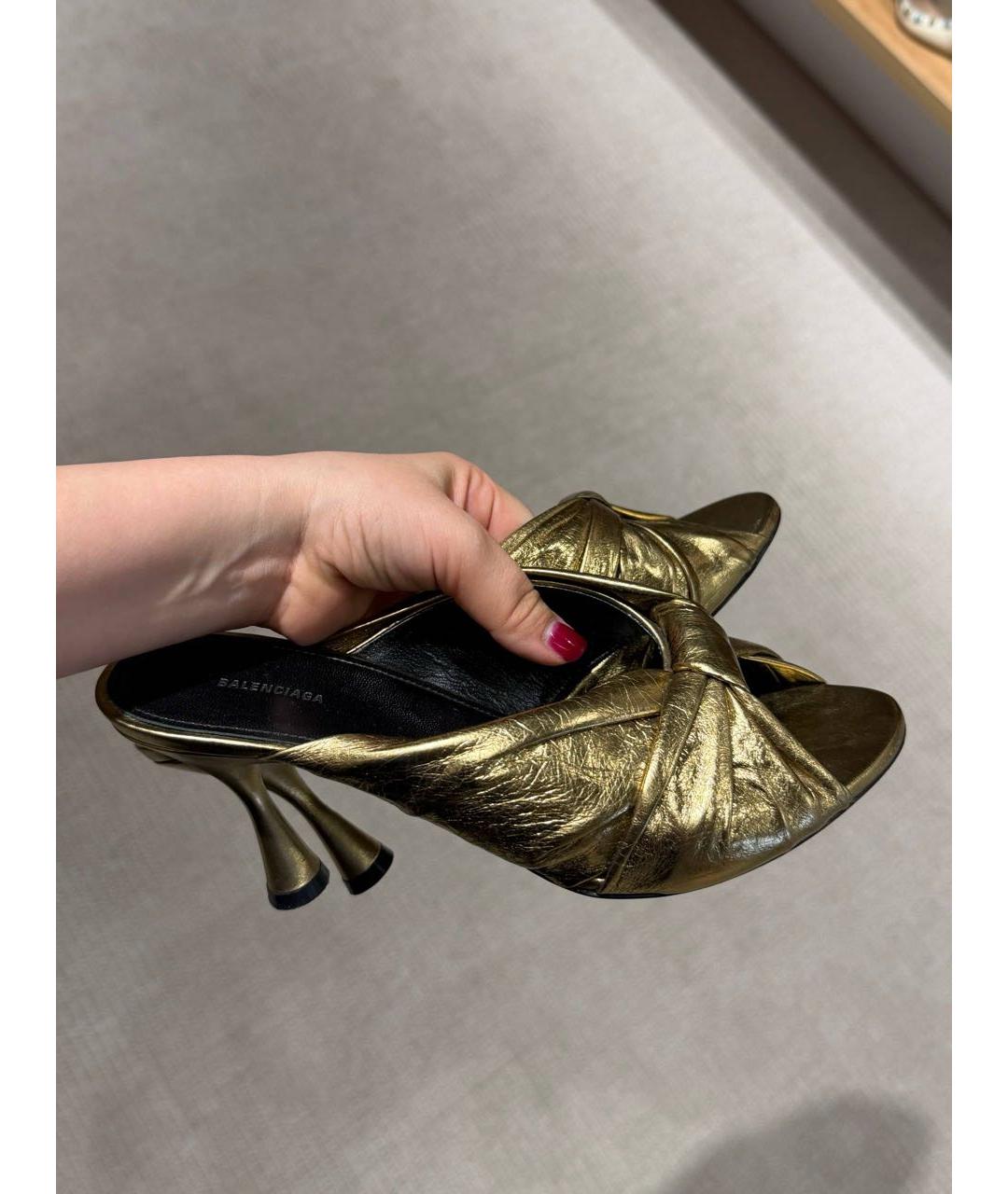 BALENCIAGA Золотые мюли, фото 7