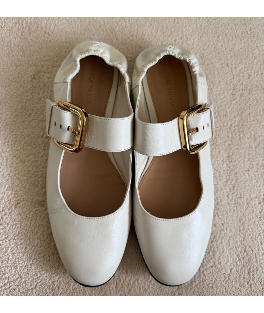 BOTTEGA VENETA Белые кожаные балетки, фото 2
