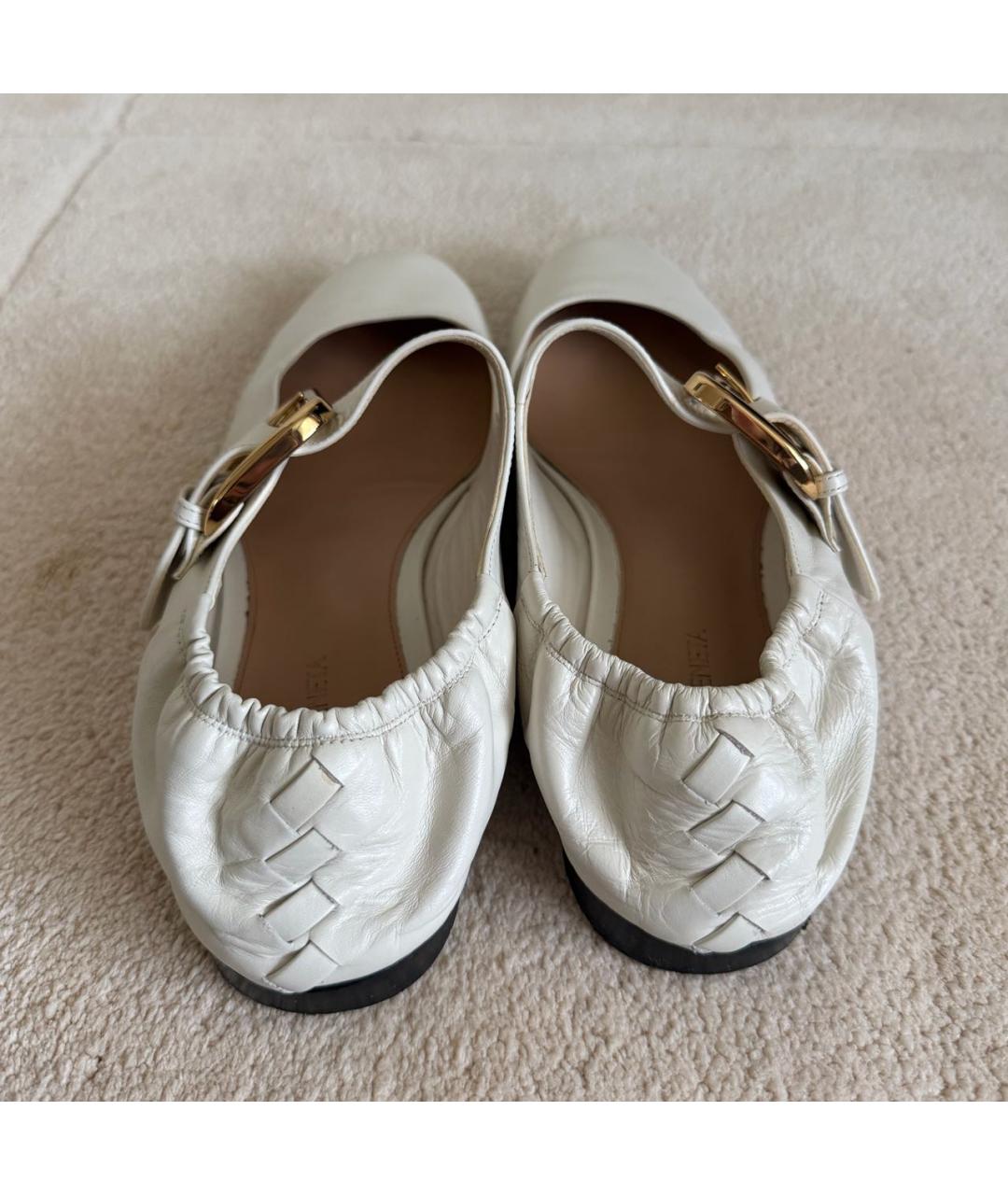 BOTTEGA VENETA Белые кожаные балетки, фото 5