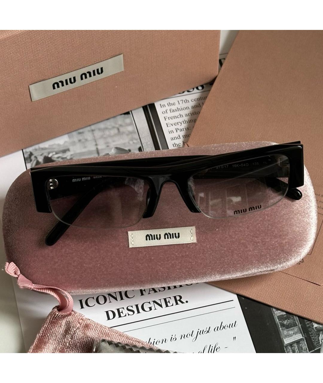 MIU MIU Черные пластиковые солнцезащитные очки, фото 2