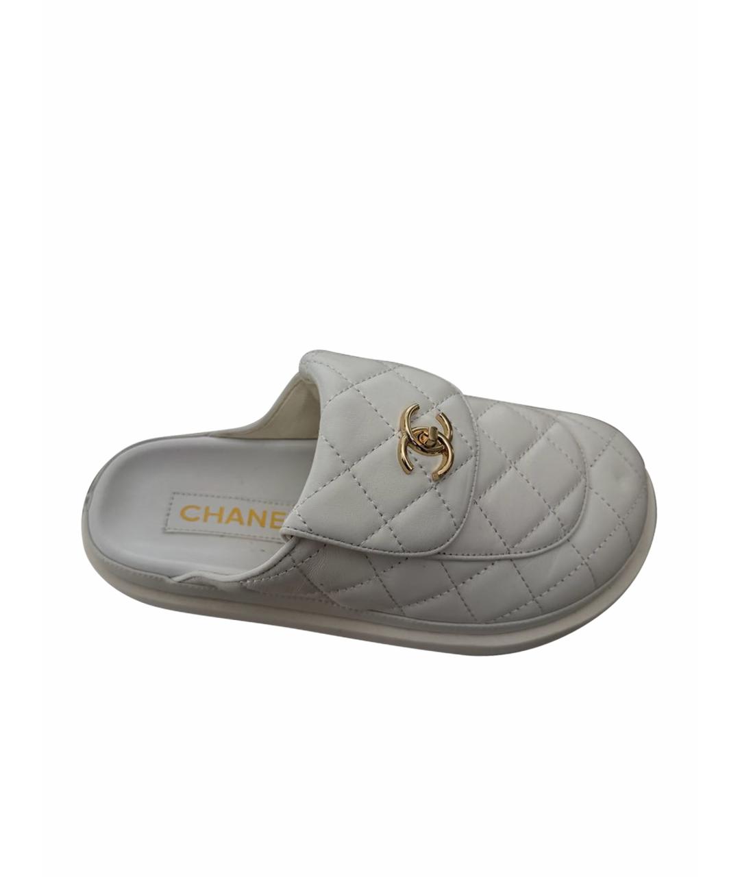 CHANEL Белые кожаные сабо, фото 1