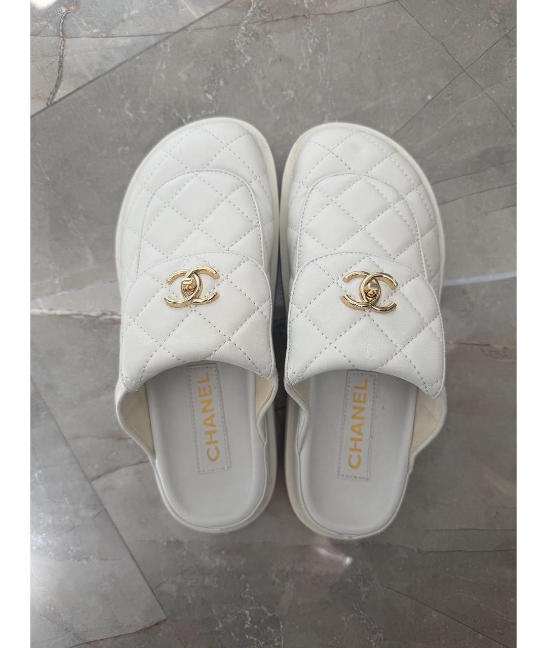 CHANEL Белые кожаные сабо, фото 2