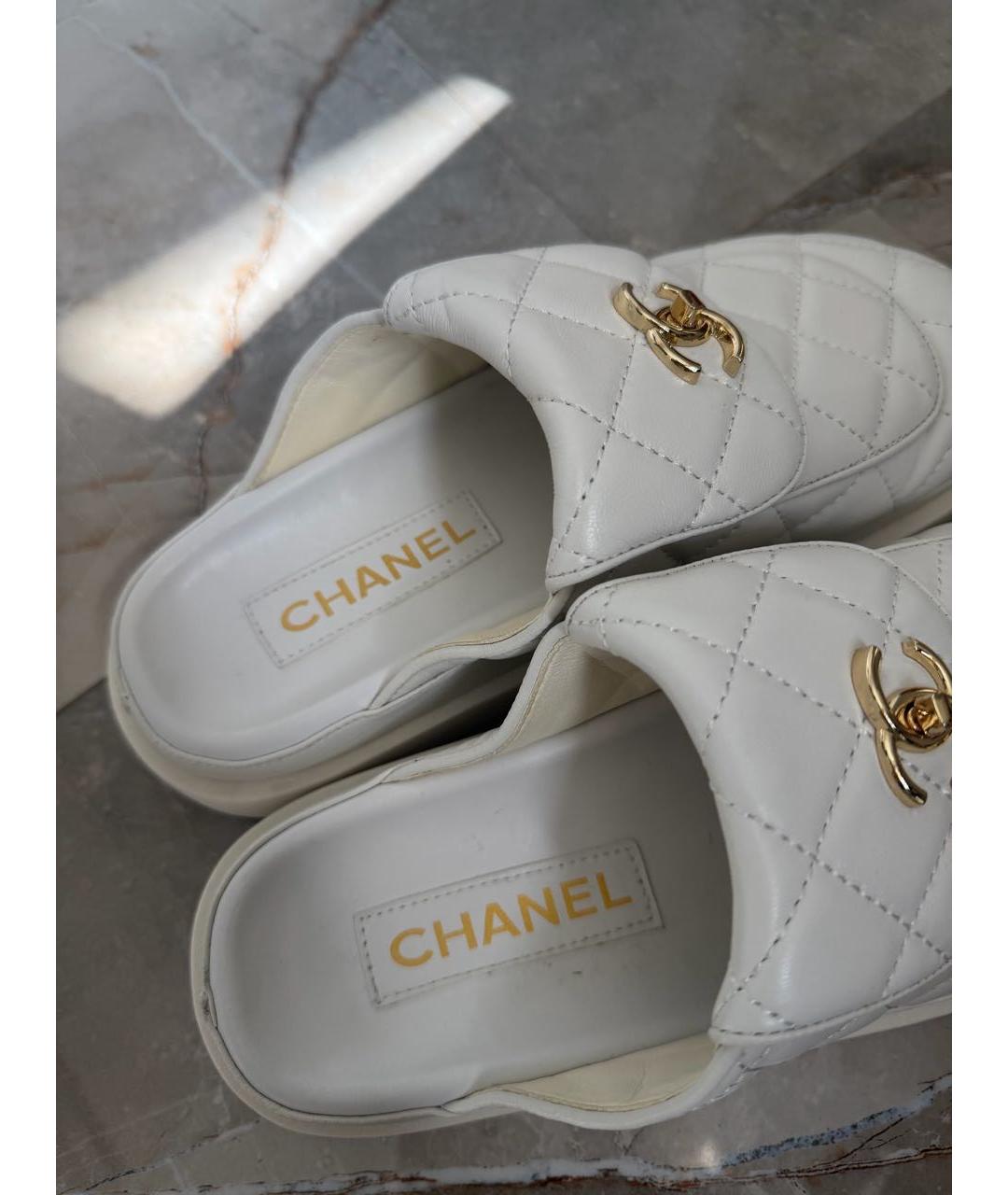 CHANEL Белые кожаные сабо, фото 3