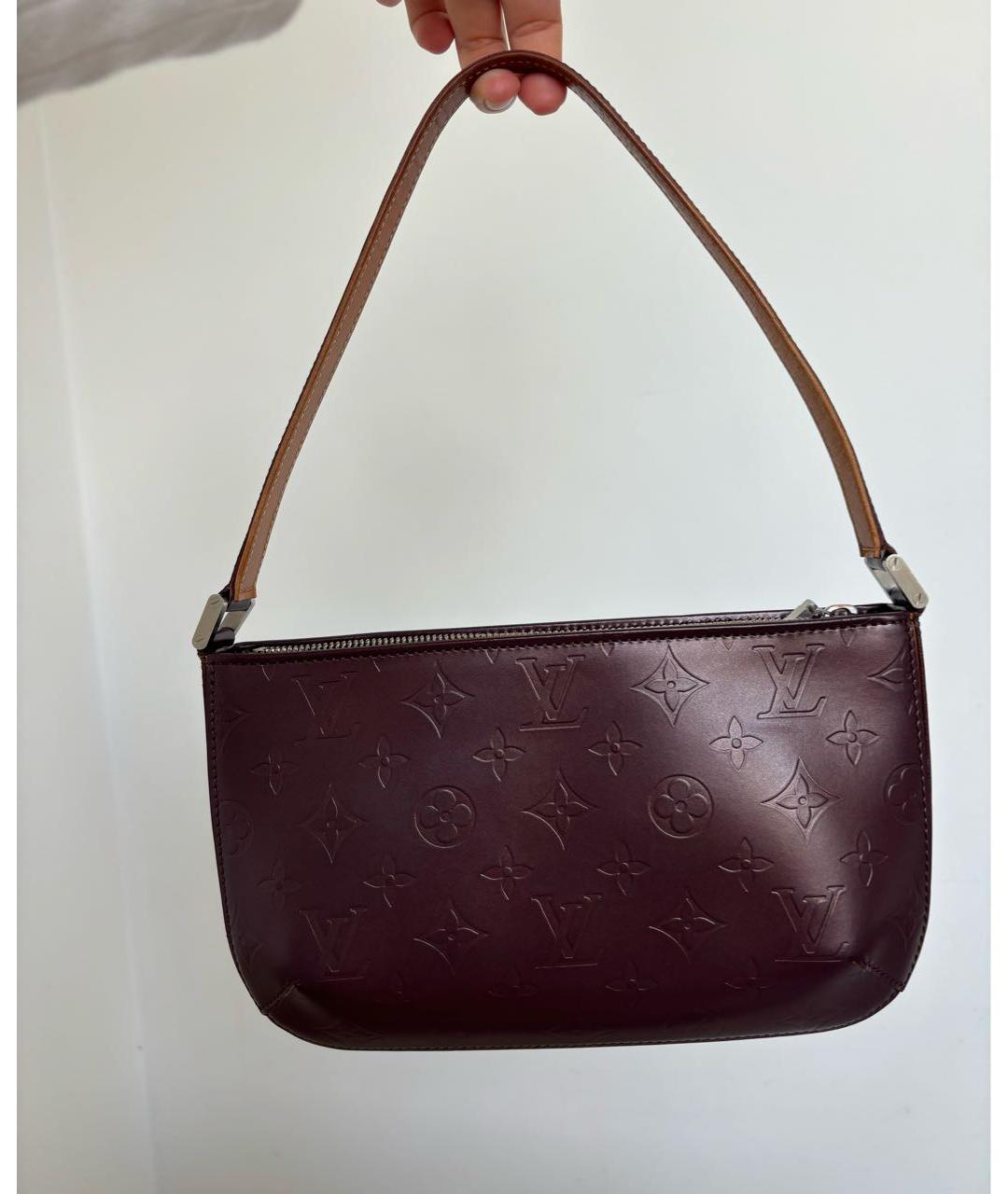 LOUIS VUITTON Бордовая кожаная сумка с короткими ручками, фото 3