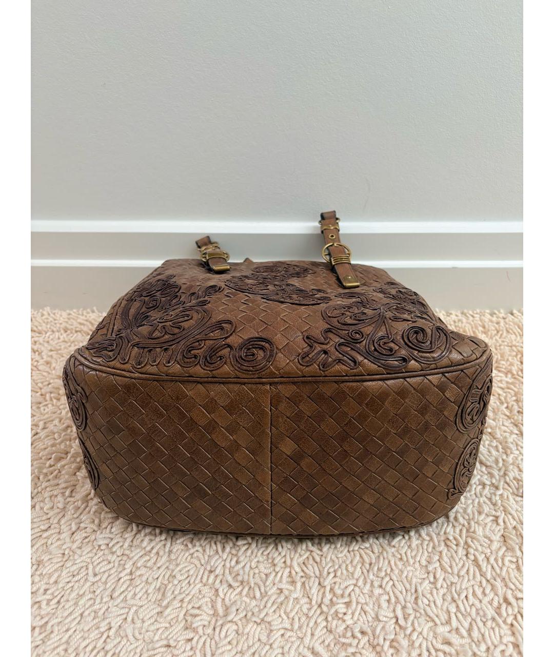 BOTTEGA VENETA Коричневая кожаная сумка с короткими ручками, фото 3