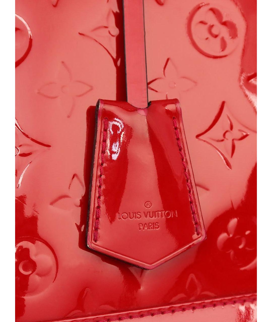 LOUIS VUITTON Красная сумка с короткими ручками из лакированной кожи, фото 7