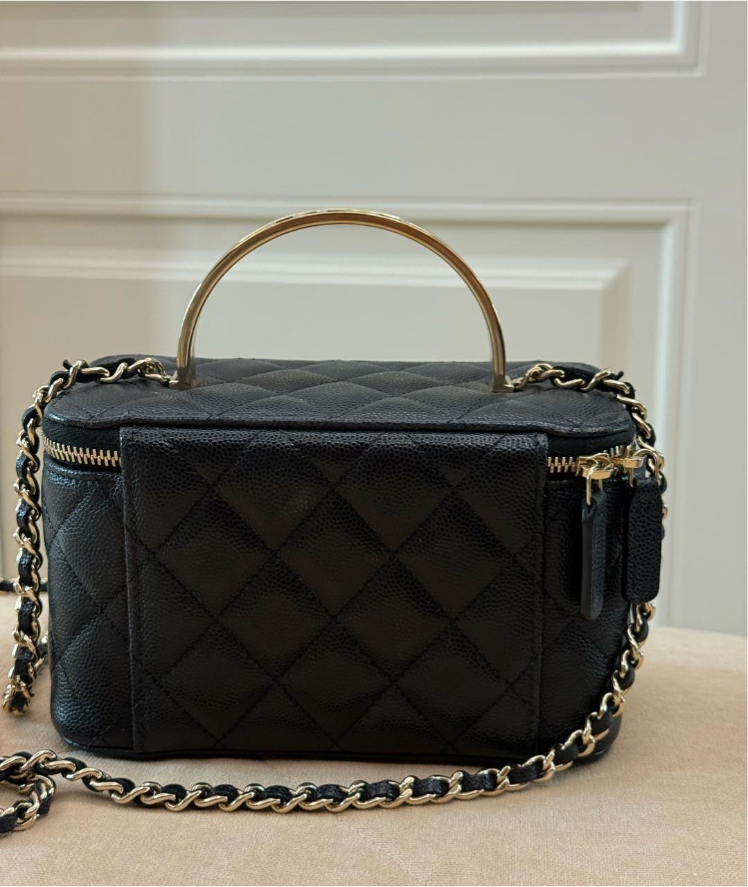 CHANEL Черная кожаная сумка с короткими ручками, фото 3