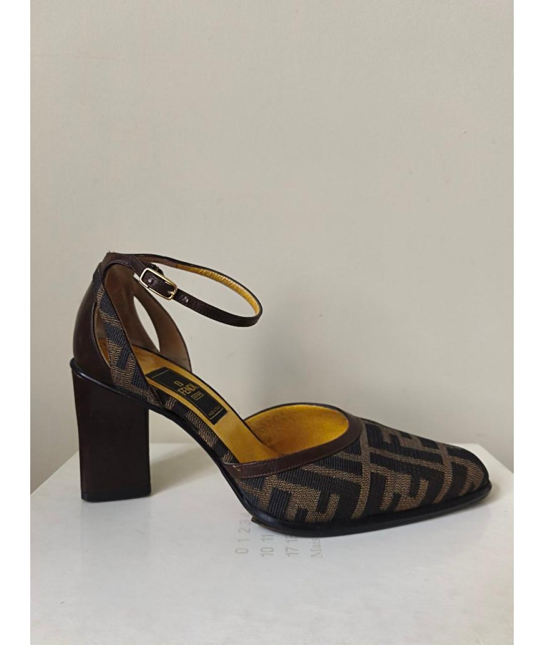 FENDI Коричневые текстильные туфли, фото 9