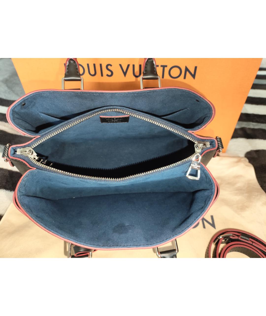 LOUIS VUITTON Черная кожаная сумка через плечо, фото 4