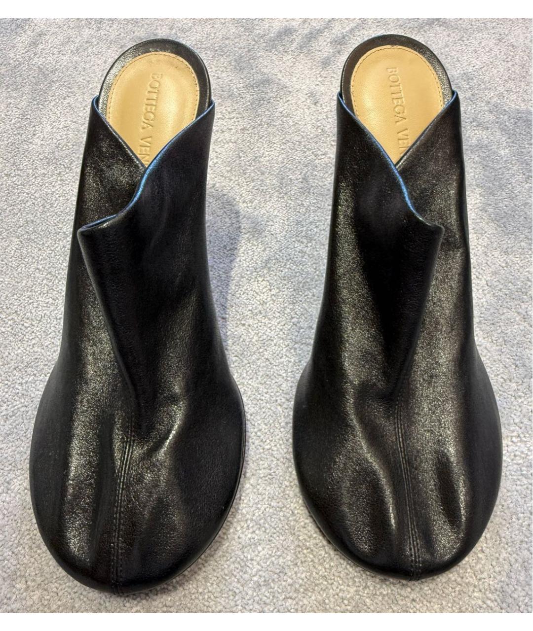 BOTTEGA VENETA Черные кожаные мюли, фото 2