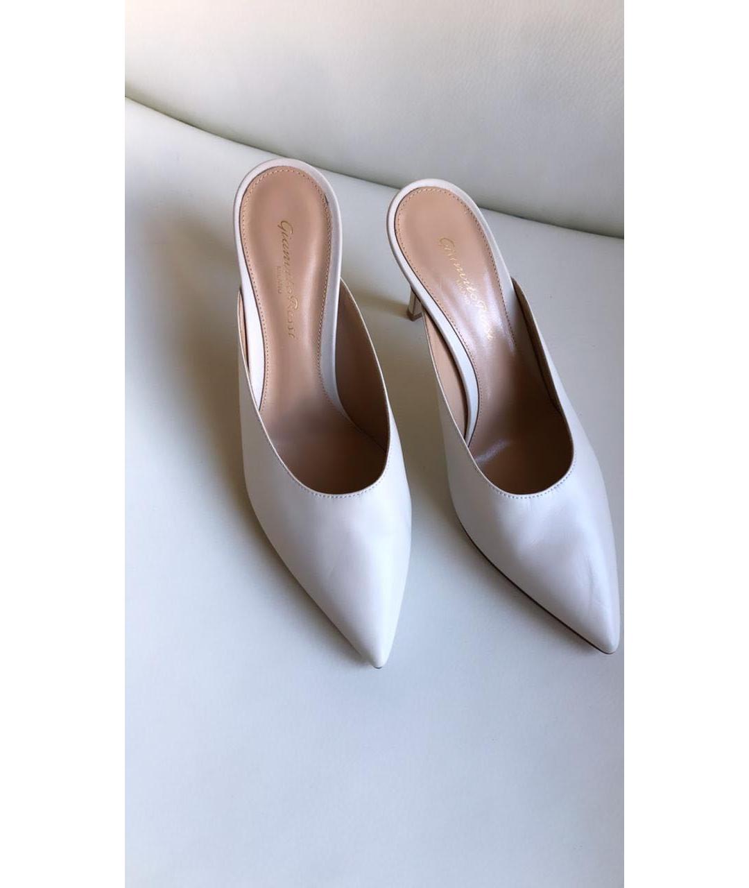 GIANVITO ROSSI Бежевые кожаные мюли, фото 3
