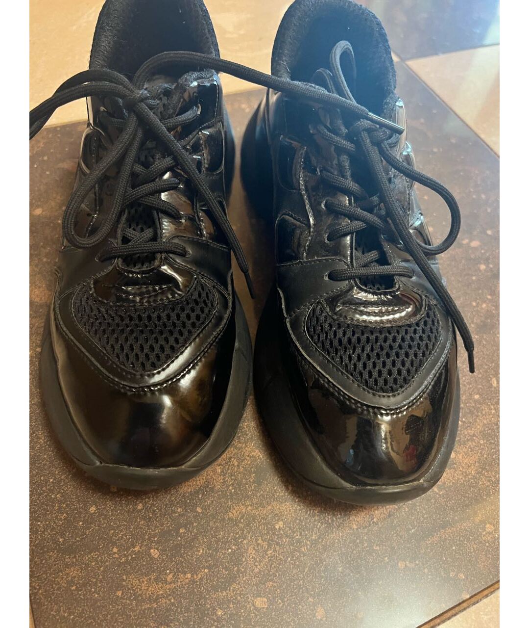 PINKO Черные кроссовки из лакированной кожи, фото 2