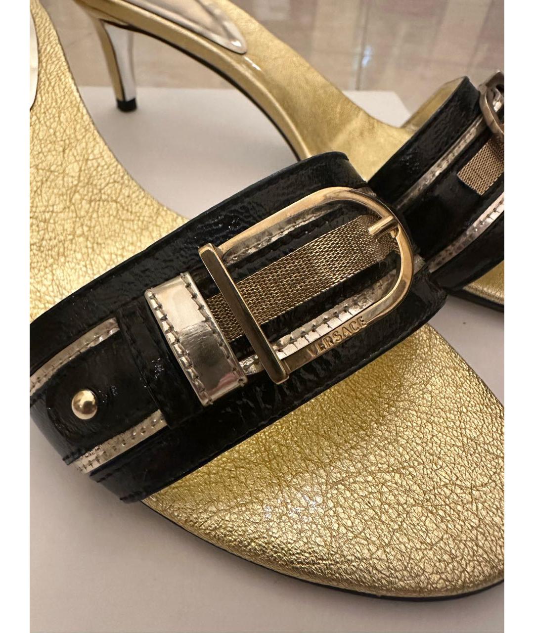 VERSACE Золотые кожаные босоножки, фото 7
