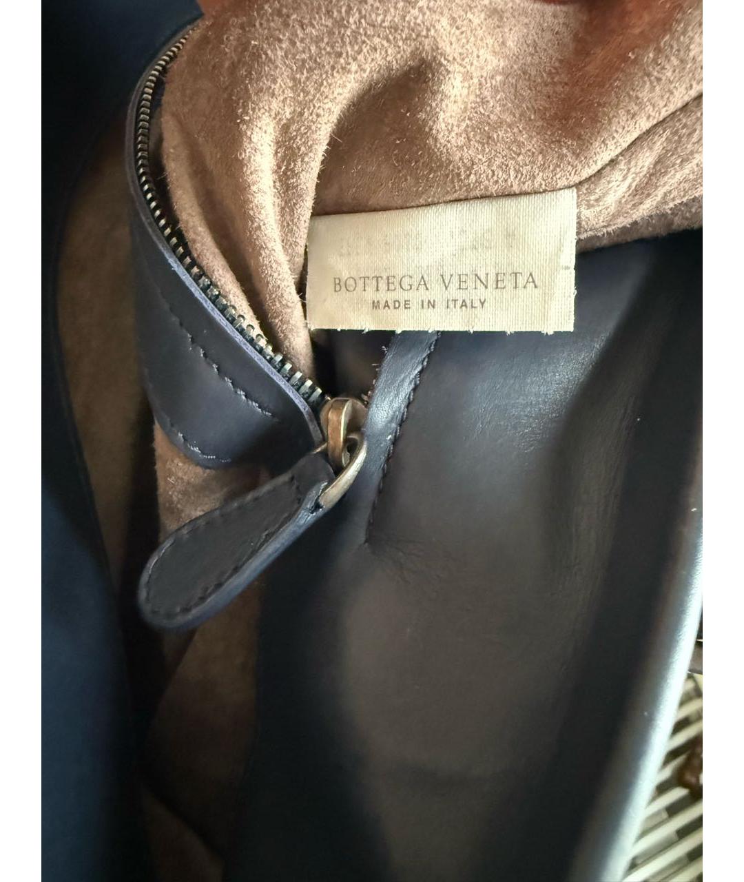 BOTTEGA VENETA Темно-синяя кожаная сумка с короткими ручками, фото 6