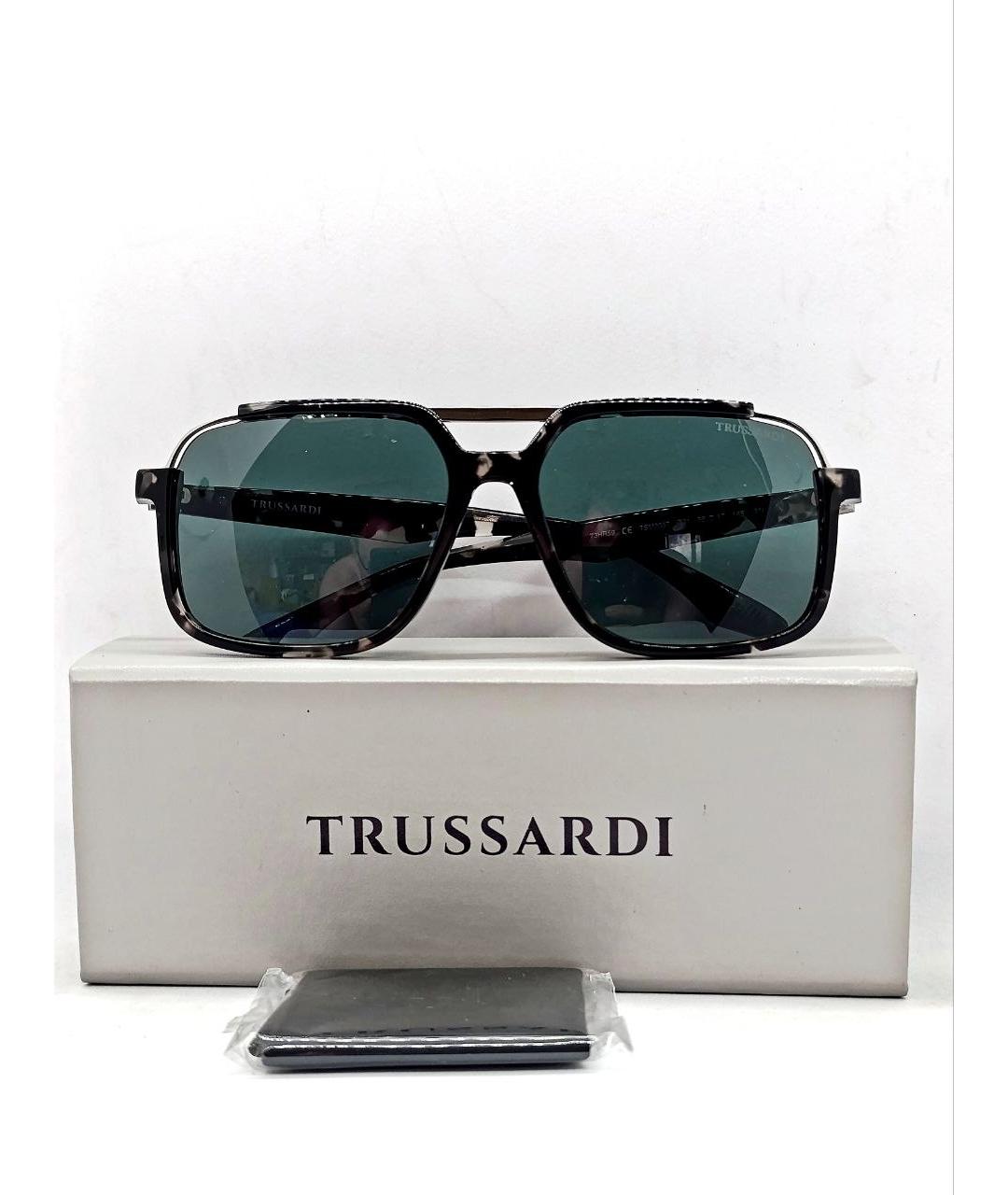 TRUSSARDI Черные пластиковые солнцезащитные очки, фото 3