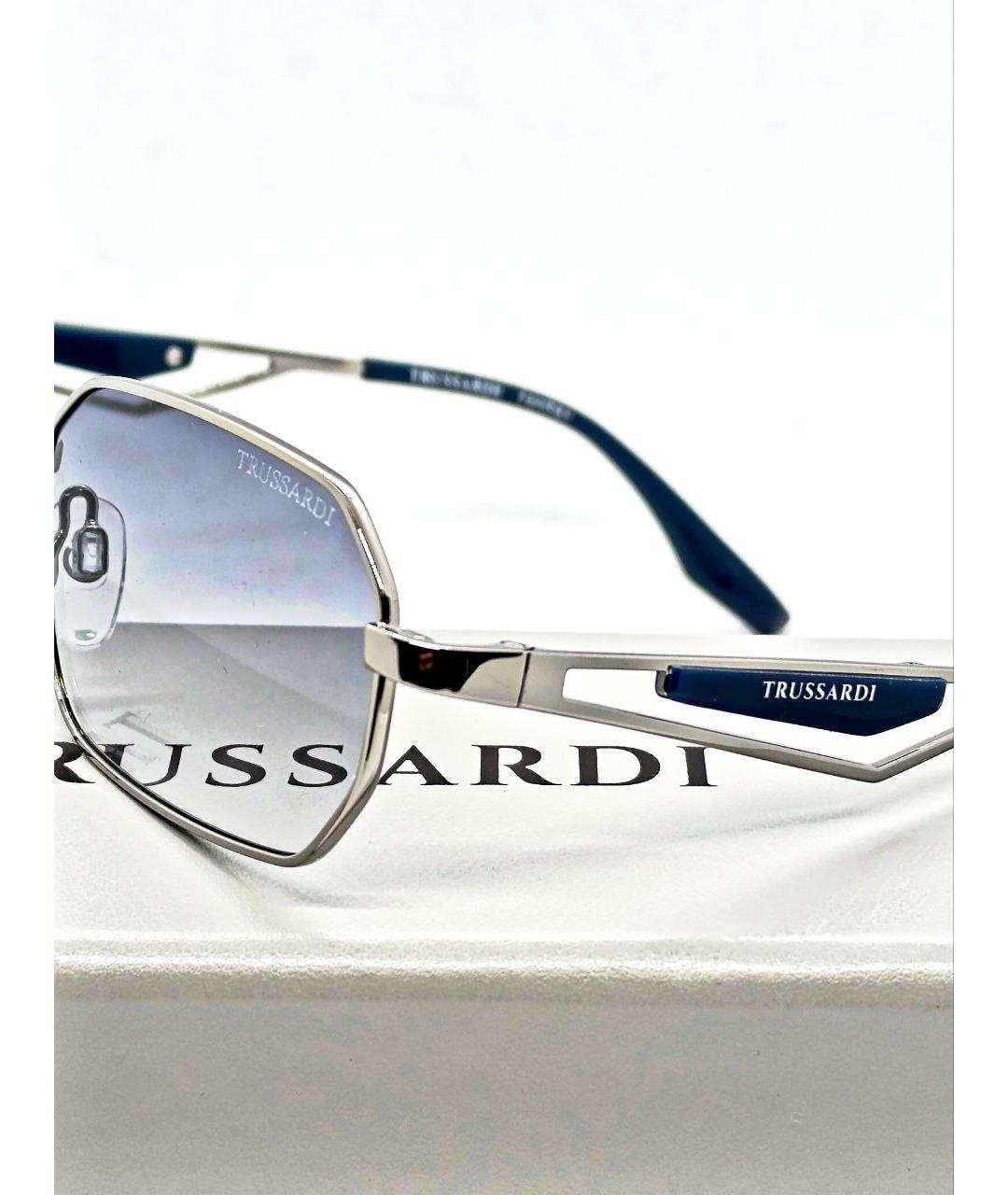 TRUSSARDI Серебряные металлические солнцезащитные очки, фото 3
