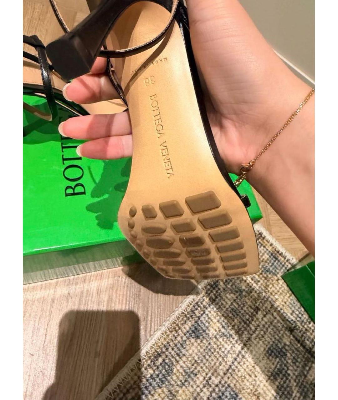 BOTTEGA VENETA Черные кожаные босоножки, фото 6