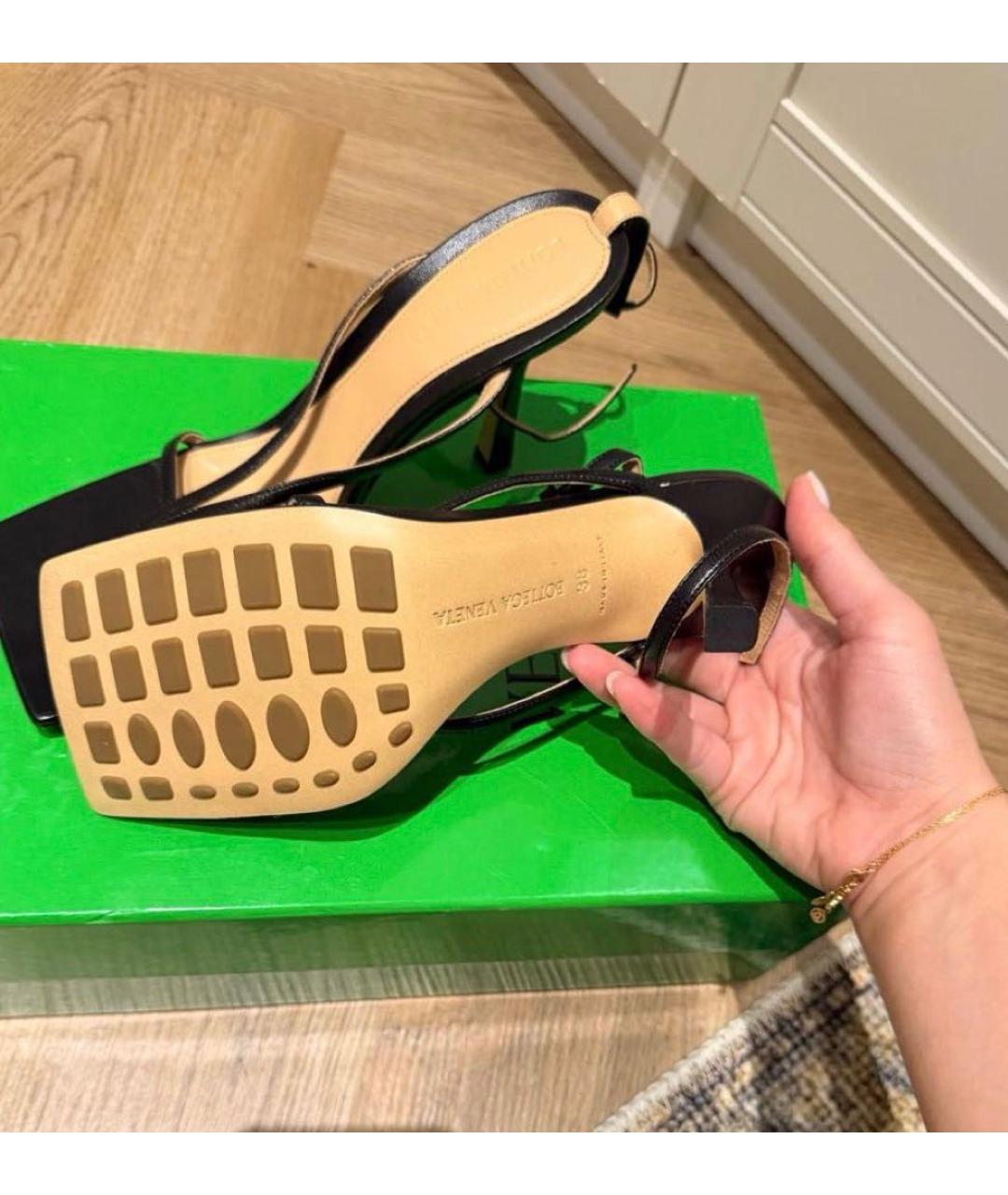 BOTTEGA VENETA Черные кожаные босоножки, фото 7