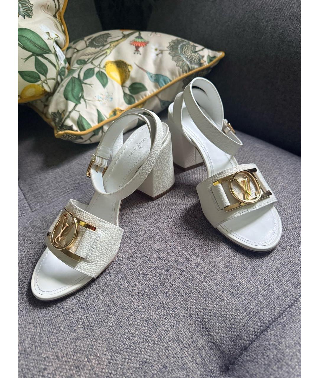 LOUIS VUITTON Белые кожаные босоножки, фото 5