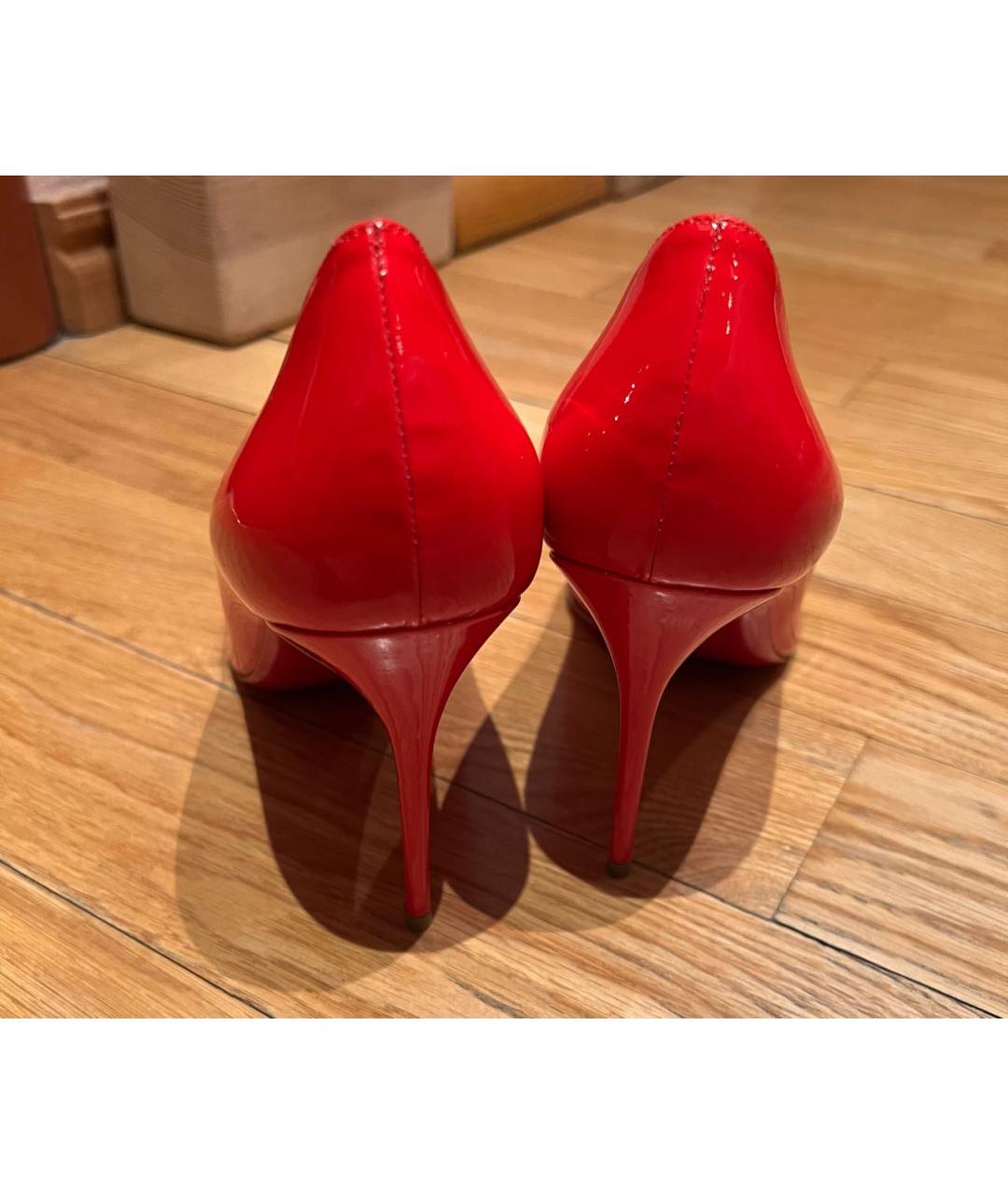 CHRISTIAN LOUBOUTIN Красные туфли из лакированной кожи, фото 4