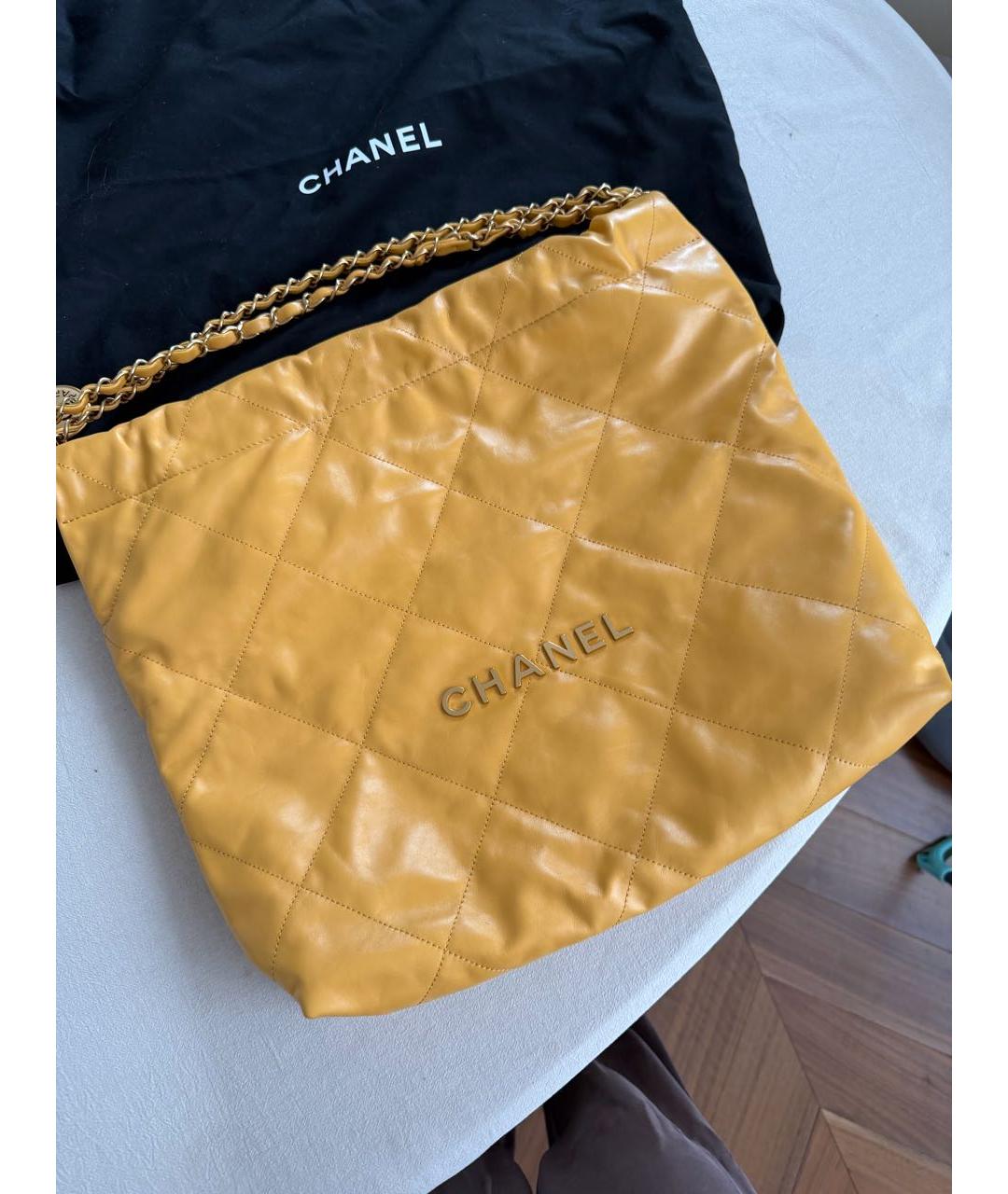 CHANEL Горчичная кожаная сумка с короткими ручками, фото 5