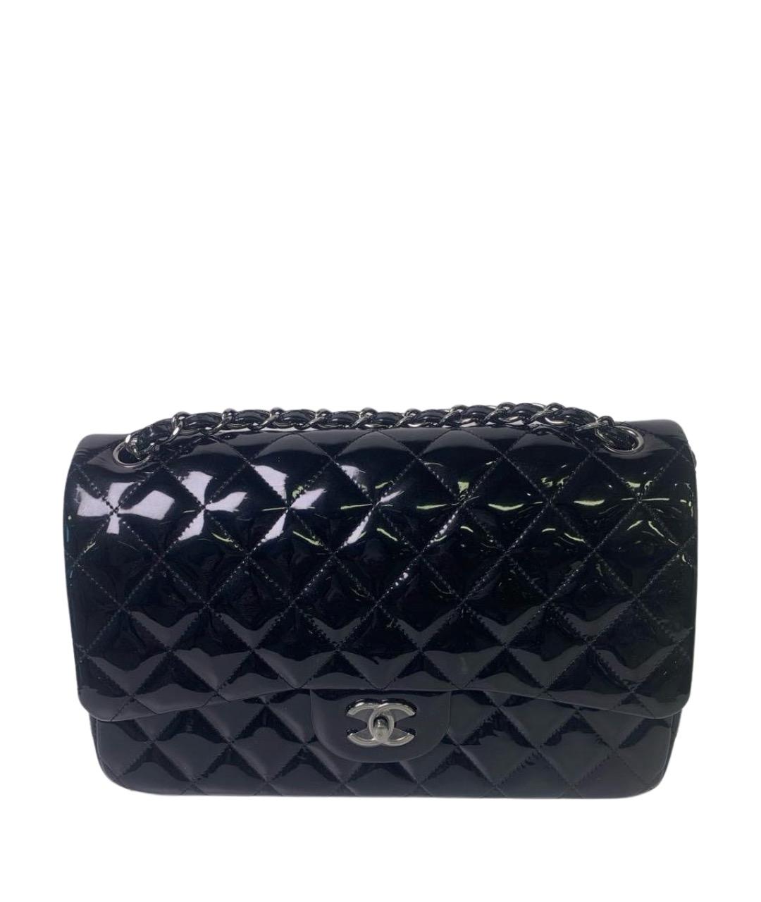 CHANEL Черная сумка через плечо из лакированной кожи, фото 1