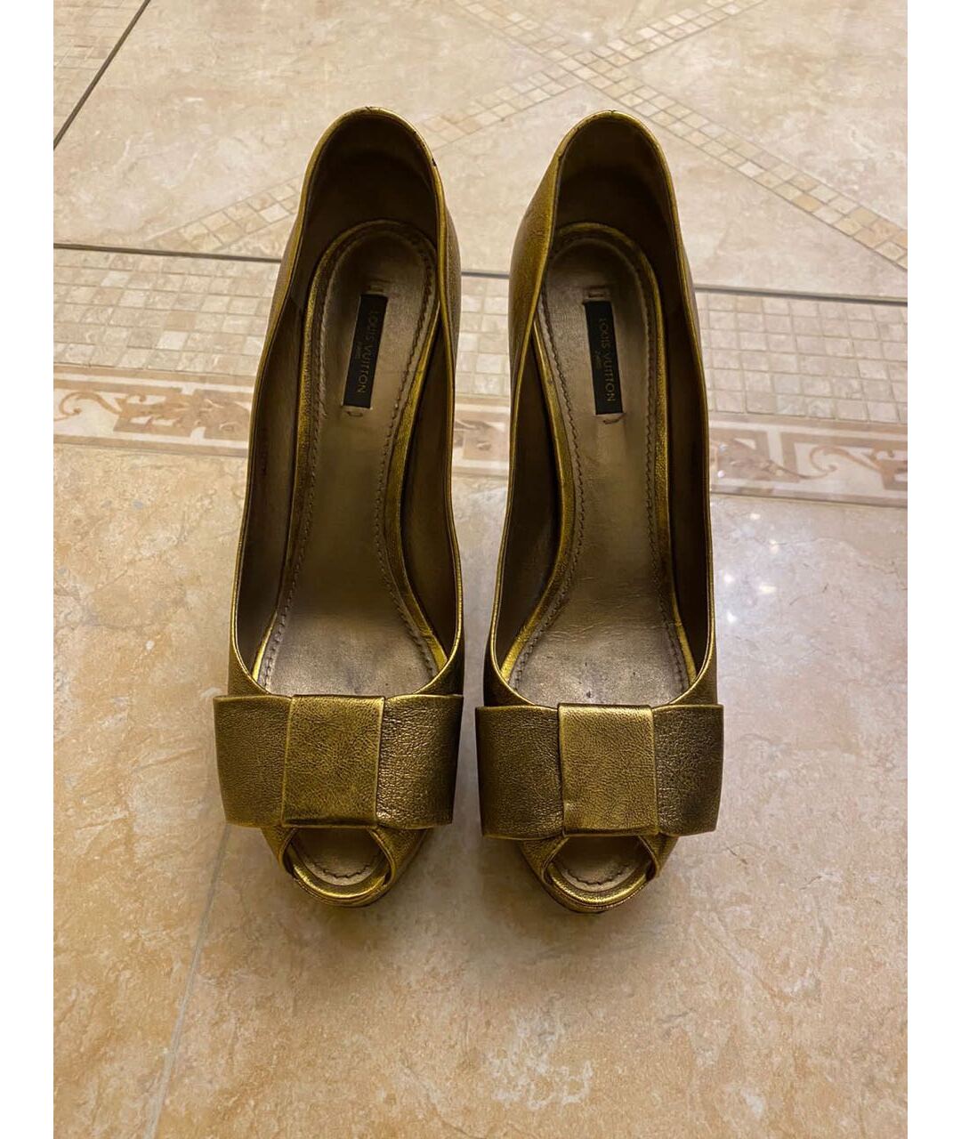 LOUIS VUITTON PRE-OWNED Золотые кожаные туфли, фото 6