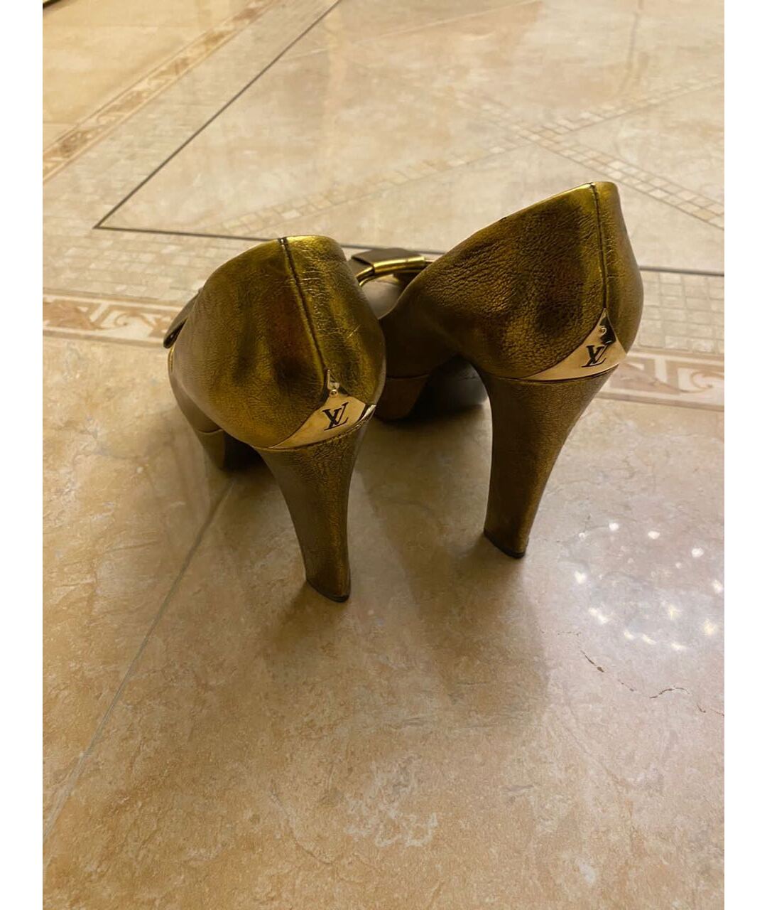 LOUIS VUITTON PRE-OWNED Золотые кожаные туфли, фото 3