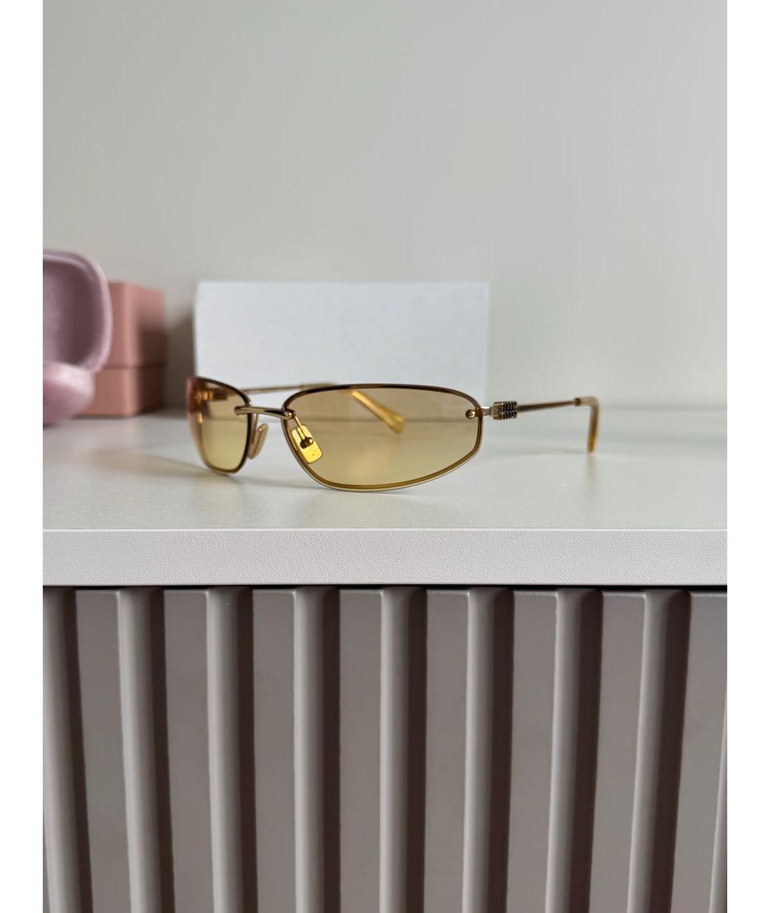 MIU MIU Желтые пластиковые солнцезащитные очки, фото 2