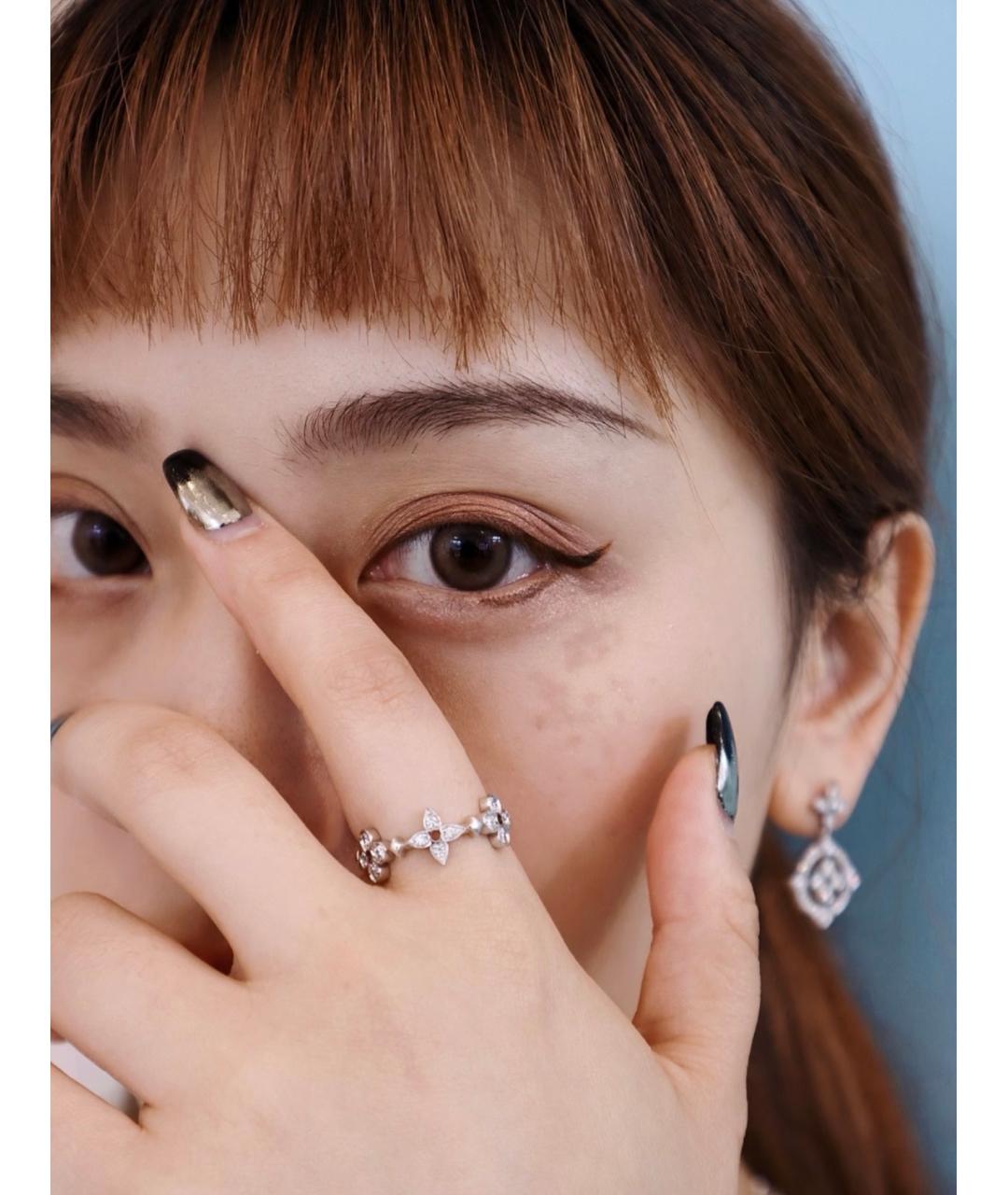 LOUIS VUITTON Серебряное кольцо из белого золота, фото 7