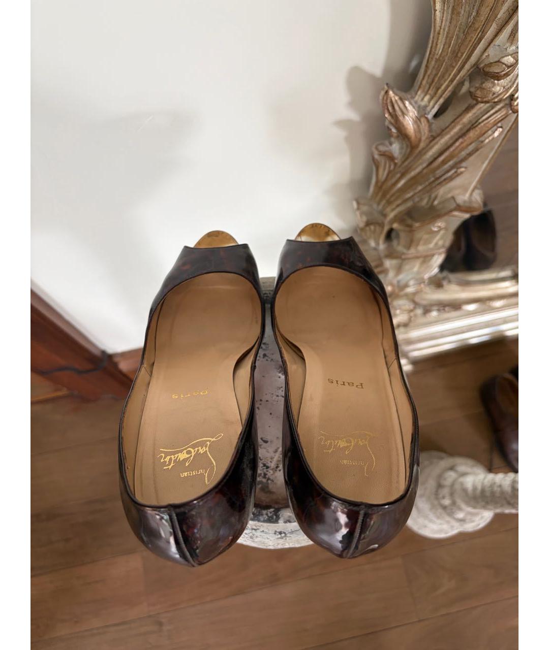 CHRISTIAN LOUBOUTIN Коричневые туфли из лакированной кожи, фото 3