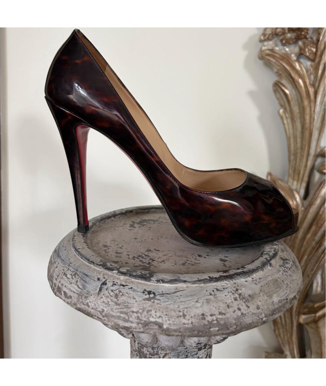 CHRISTIAN LOUBOUTIN Коричневые туфли из лакированной кожи, фото 6