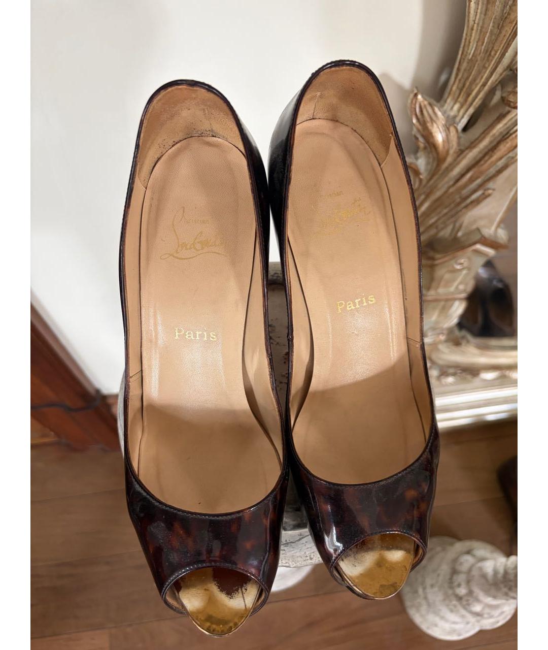 CHRISTIAN LOUBOUTIN Коричневые туфли из лакированной кожи, фото 2