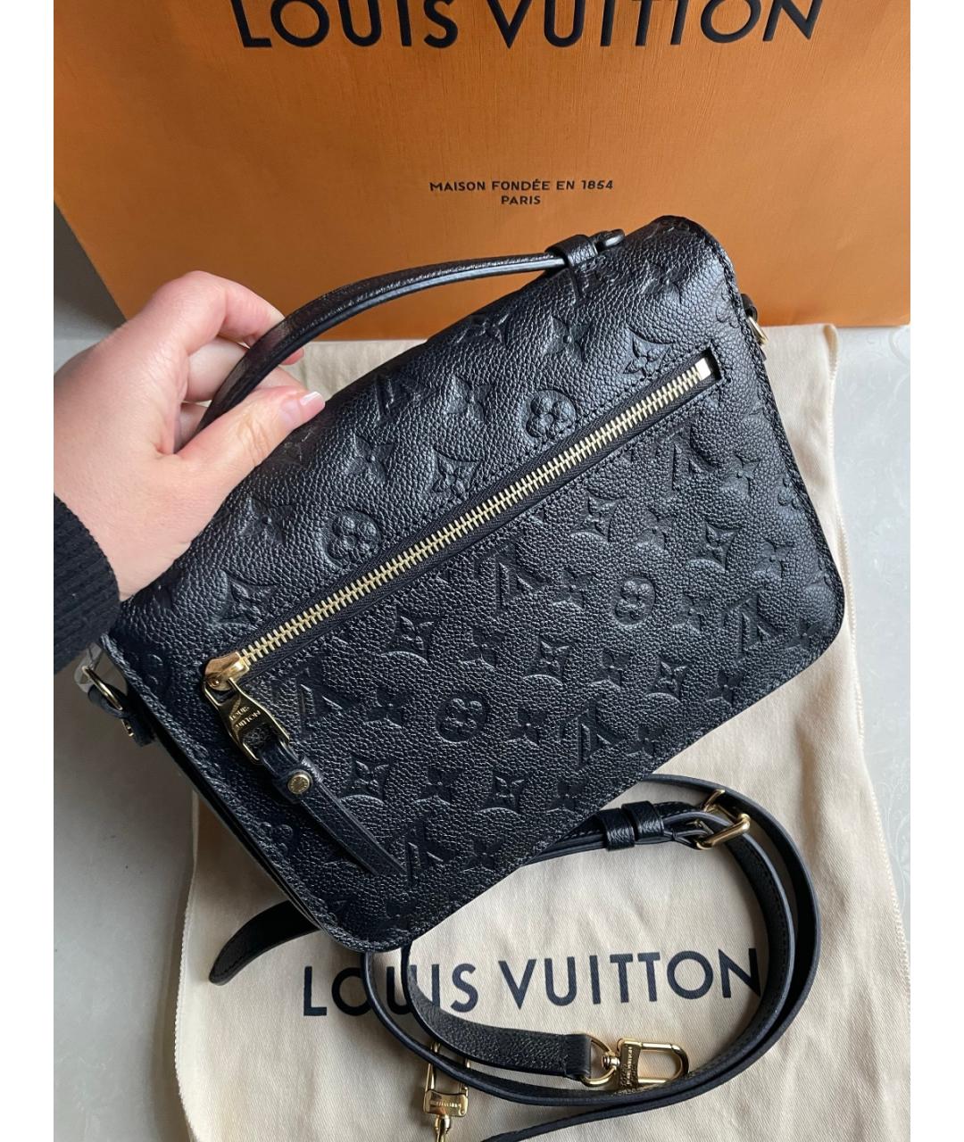LOUIS VUITTON Черная кожаная сумка через плечо, фото 3