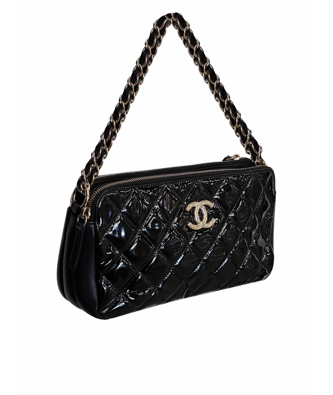 CHANEL Черная сумка через плечо из лакированной кожи, фото 1