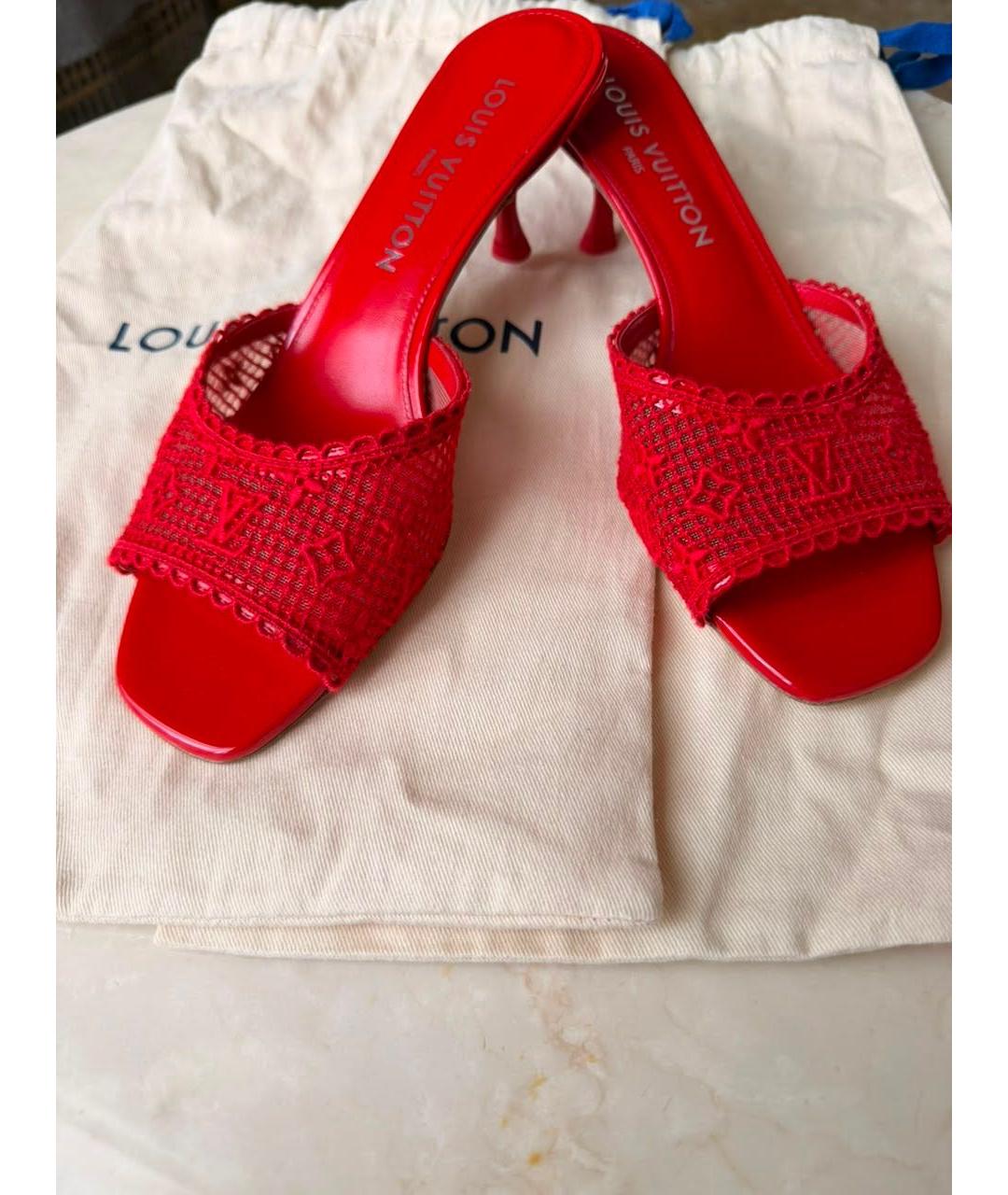 LOUIS VUITTON Красные текстильные мюли, фото 2
